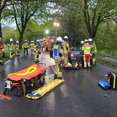 FW Rheurdt: Sturmschaden mit anschließendem Verkehrsunfall