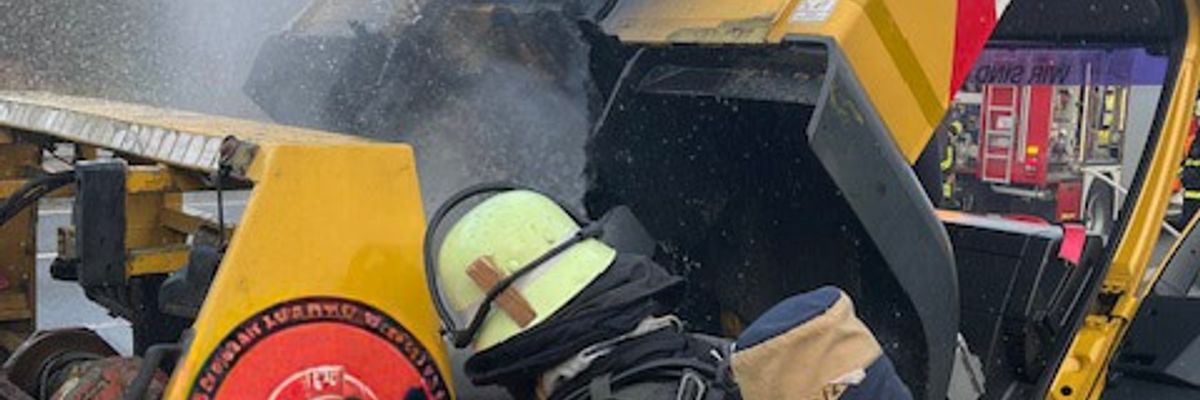 FW-DO: Abschleppwagen brennt auf A2 / FR Hannover