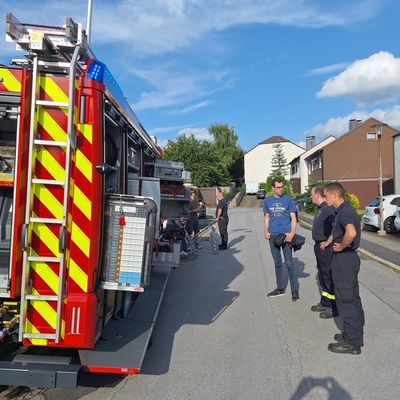 FW-EN: Feuerwehr geht auf Bevölkerung zu