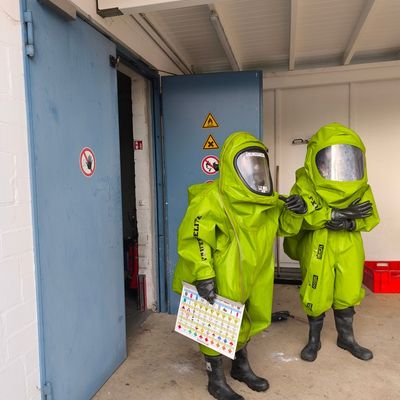 FW-AR: Übung am Wertstoffhof Obereimer: Feuerwehr trainiert den Ernstfall