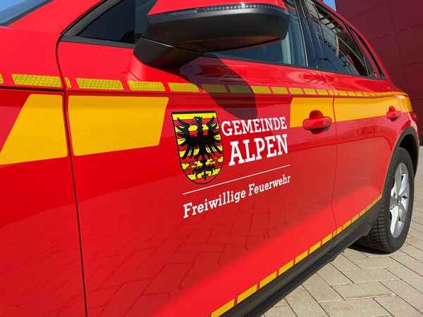 FW Alpen: Feuerwehr Alpen sucht Unfallopfer