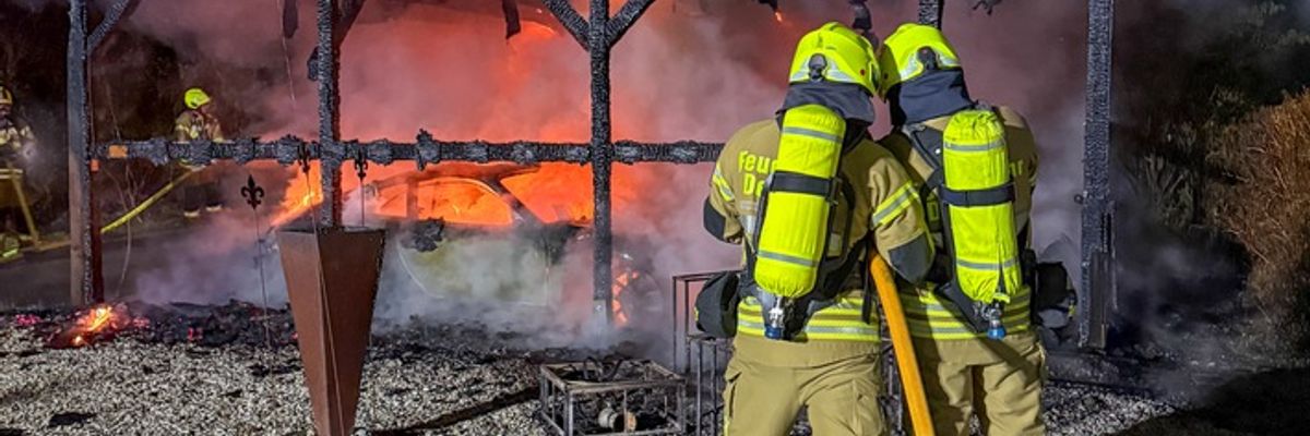 FW-DT: Carportbrand im Ortsteil Nienhagen