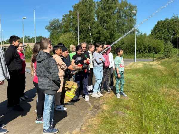 FW-OLL: Brandschutzerziehung hautnah: Feuerwehr Wildeshausen veranstaltet Aktionstag für Kinder