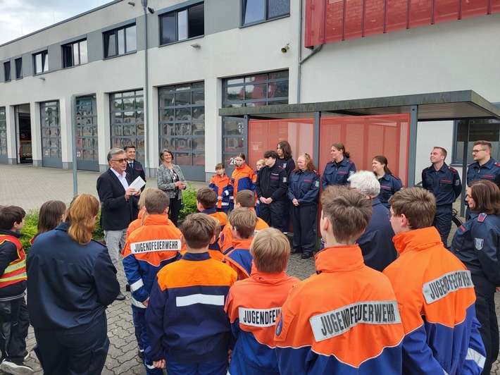 FW-EN: Löwenstarke Unterstützung für den Feuerwehrnachwuchs