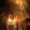 FW-DO: Meterhohe Flammen durch brennende Gartenlaube