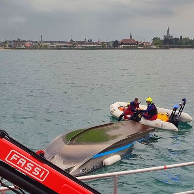 FW Konstanz: Bootshavarie im Konstanzer Trichter