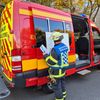 FW Dresden: Kellerbrand in Mehrfamilienhaus - mehrere Personen verletzt
