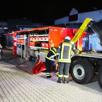 FW Mechernich: Übung des ABC-Zuges - Realistisches Einsatzszenario in Mechernich-Satzvey
