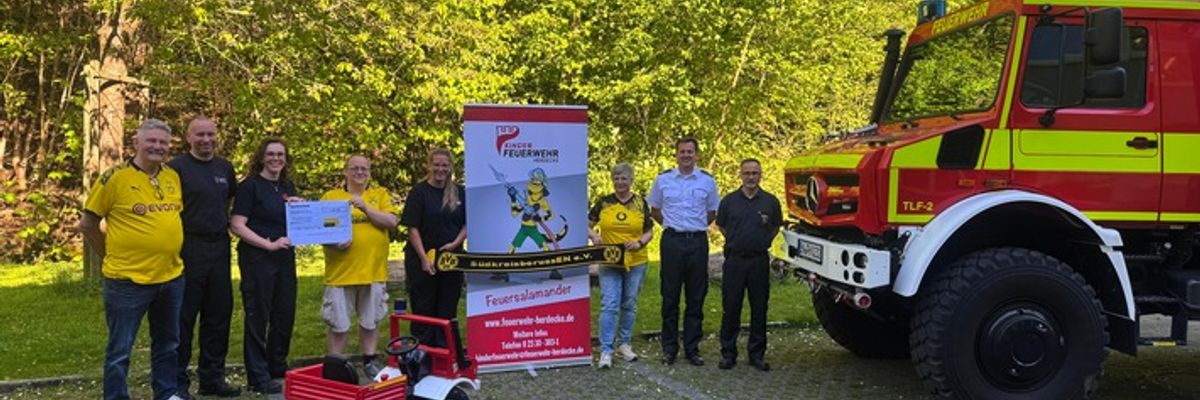 FW-EN: SüdkreisborussEN spenden für die Feuerwehrsalamander - Fanclub aus dem EN-Kreis unterstützt Herdecker Kinderfeuerwehr