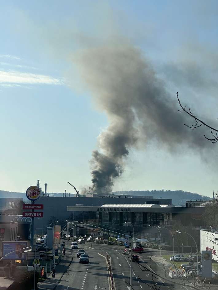 FW-BN: Feuerwehreinsatz bei Brand in Bonner Müllverbrennungsanlage