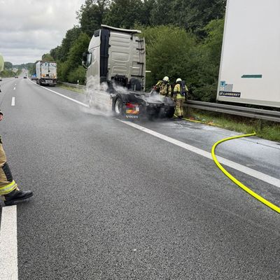 FW Helmstedt: LKW Brand auf der A2