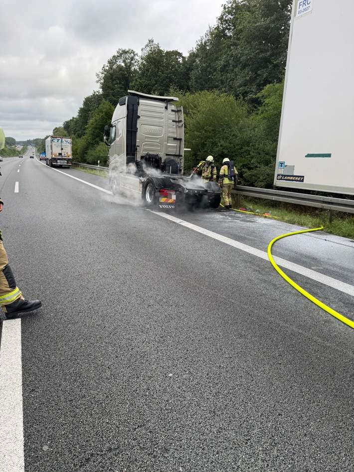 FW Helmstedt: LKW Brand auf der A2
