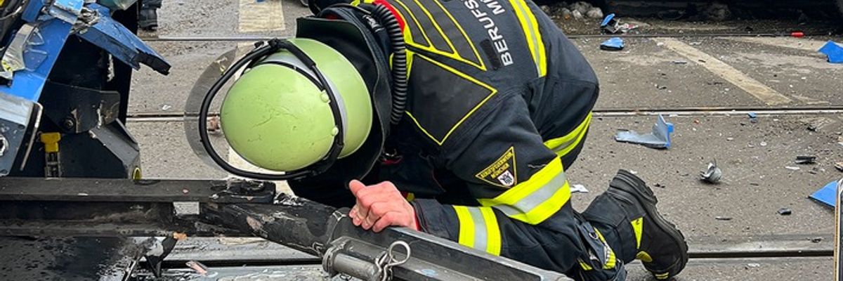 FW-M: Unfall mit Tram endet glimpflich (Ludwigsvorstadt)