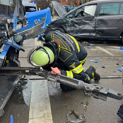 FW-M: Unfall mit Tram endet glimpflich (Ludwigsvorstadt)