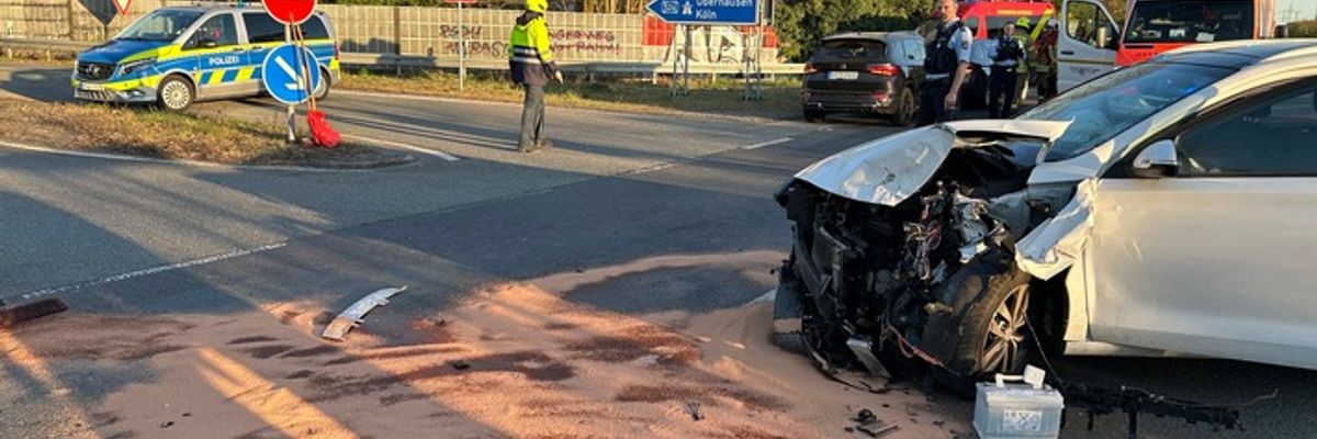 FW Ratingen: Verkehrsunfall mit fünf verletzten Personen