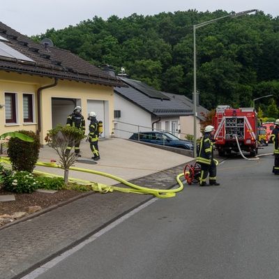 FW-OE: brennende Strom-Unterverteilung im Keller