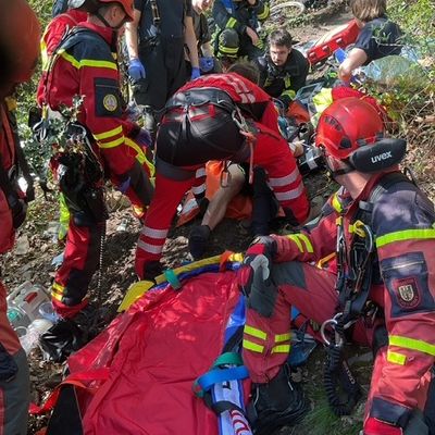 FW-DO: Gestürzter Mountainbikefahrer im Wald