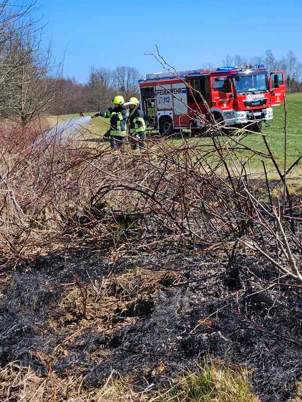 FW Wenden: Frühe Brandgefahr - Vorsicht vor Wald- & Vegetationsbränden in bevorstehenden Sommerhitze