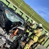 FW Bremerhaven: Schwerer Verkehrsunfall im Fischereihafen - Feuerwehr befreit eingeklemmten Fahrer aus Elektrofahrzeug