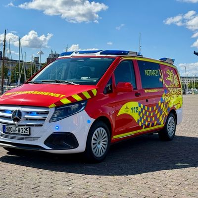 Feuerwehr Rostock: Neues Notarzteinsatzfahrzeug und neue Krankentransportwagen für Rostock