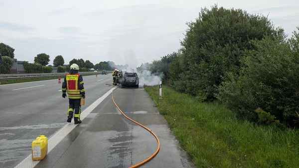 FW-ROW: Rauchmelder, Brände, Türöffnungen und Unfälle - Ehrenamtliche Feuerwehrkräfte in der Samtgemeinde Zeven im Dauereinsatz