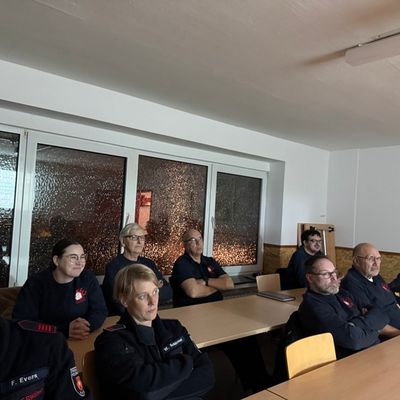 FW-KLE: Fit für medizinische Notfälle bei Hochwasser - Sonderausbildung der Löschgruppe Schenkenschanz stellt Erstversorgung bei Hochwasser sicher