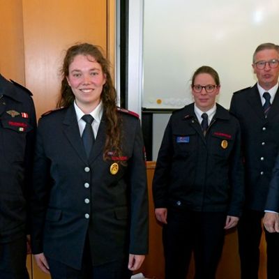 FW-PB: Jugendfeuerwehren sind ein starkes Fundament für die Feuerwehren in der Region / Ehrungen bei der Delegiertenversammlung in Paderborn