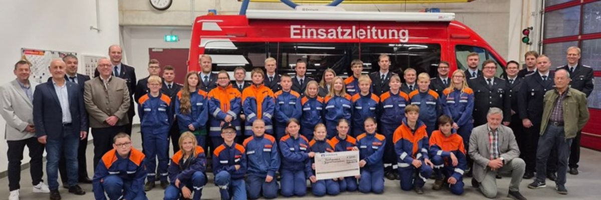 FW Südheide: Großzügige Spende für die Jugendarbeit - Lions Club übergibt 5000 Euro an Jugendfeuerwehren des Nordkreises