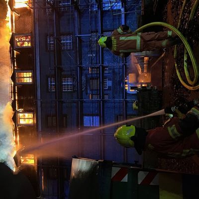 FW-Velbert: Brand im Herrenhaus des Schloss Hardenberg