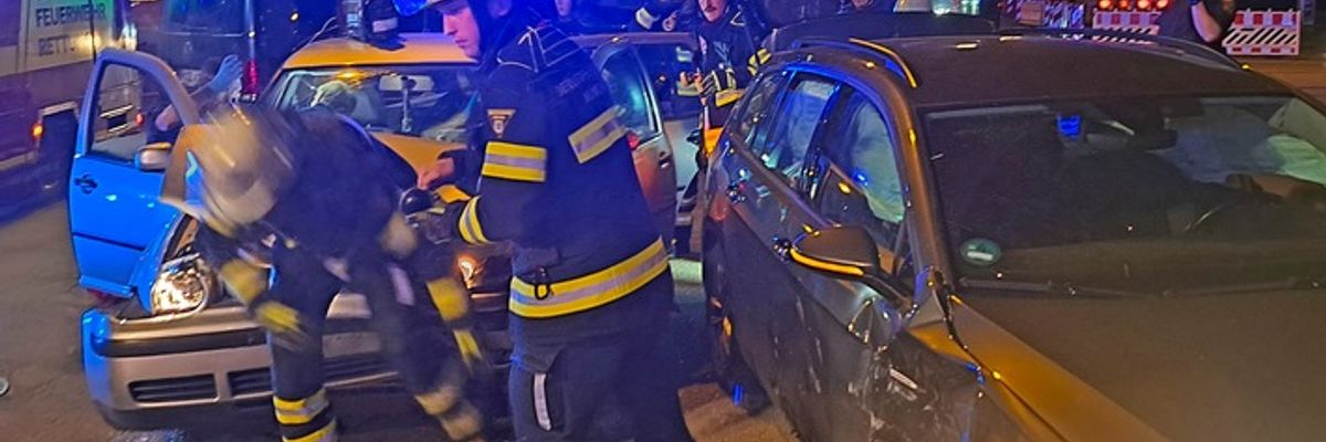 FW-M: Personenrettung nach Unfall (Schwabing)