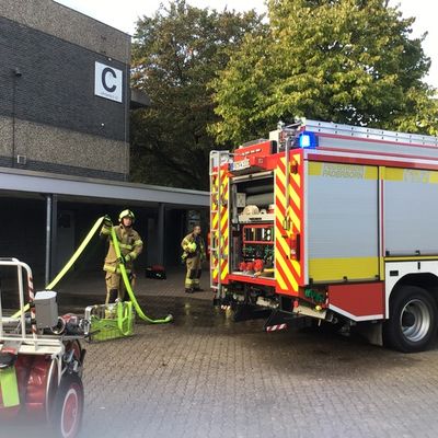 FW Paderborn: Brennender Schrank im Klassenzimmer