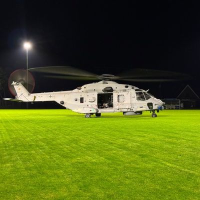 FW-HEI: Schutzhütte auf Trischen bei Brand vollständig zerstört - Feuerwehr durch die Bundeswehr eingeflogen