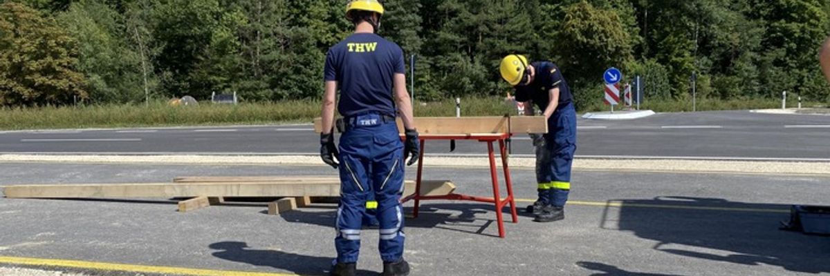 FW Konstanz: Gemeinsame Übung - Tiefbauunfall auf einer Baustelle