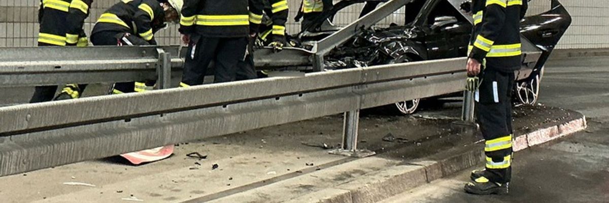FW-M: Pkw brennt im Innsbrucker- Ring-Tunnel - Weströhre stundenlang gesperrt (Berg am Laim)
