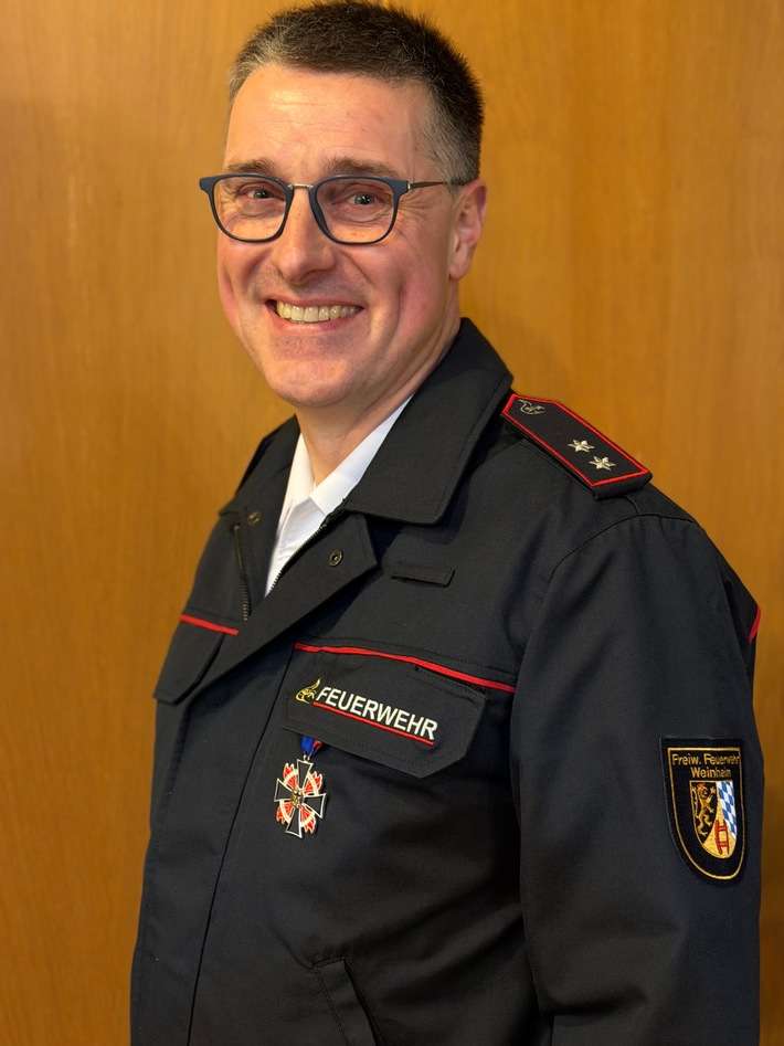 FW Weinheim: Ehrenamt mit Wirkung. Deutsches Feuerwehr Ehrenkreuz in Silber für Sven Weygoldt