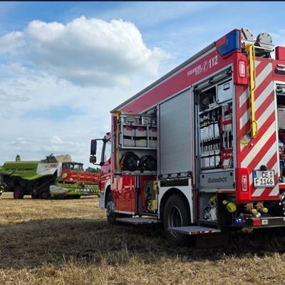 FW Celle: 500m²Stoppelfeld brennen in Hustedt