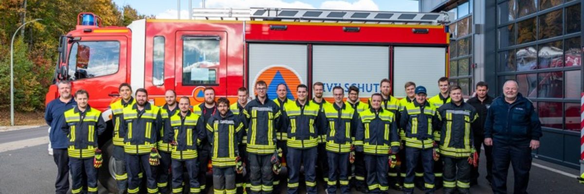 FW Finnentrop: Grundausbildung erfolgreich abgeschlossen - 23 Einsatzkräfte beenden Truppmann-Ausbildung
