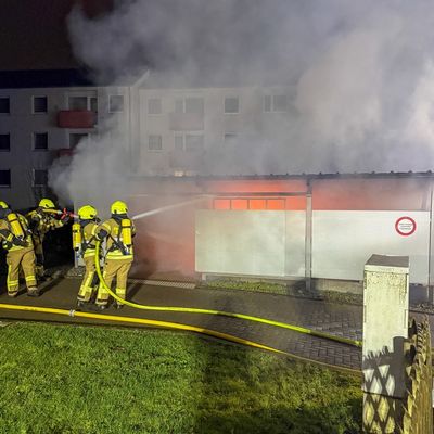 FW-DT: Einsatzreicher Jahreswechsel für die Feuerwehr Detmold