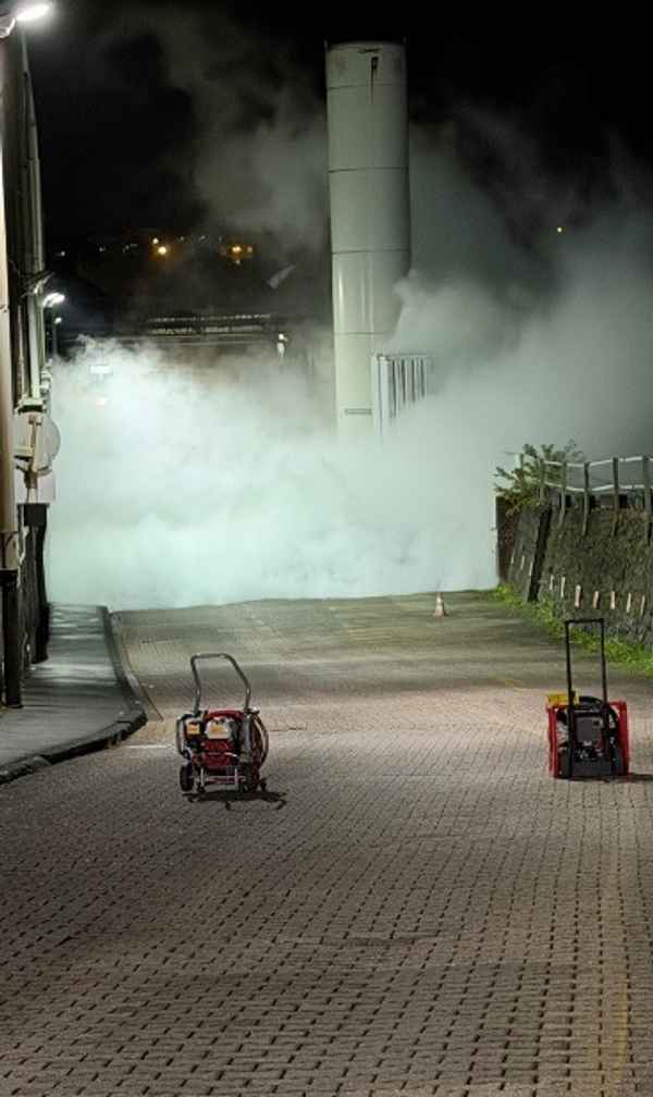 FW-RS: Stickstoffaustritt auf Betriebsgelände