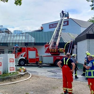 FW LK Esslingen: Abschließende Pressemitteilung: Brand in der Filderhalle: Feuerwehr im Großeinsatz (Stand 23.06.2026, 21:30 Uhr)