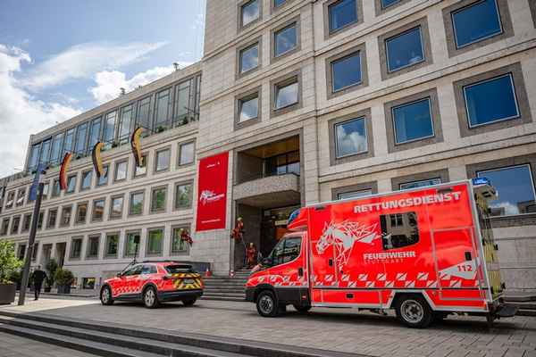 FW Stuttgart: Vorstellung einer neuen Designlinie für die Feuerwehr Stuttgart