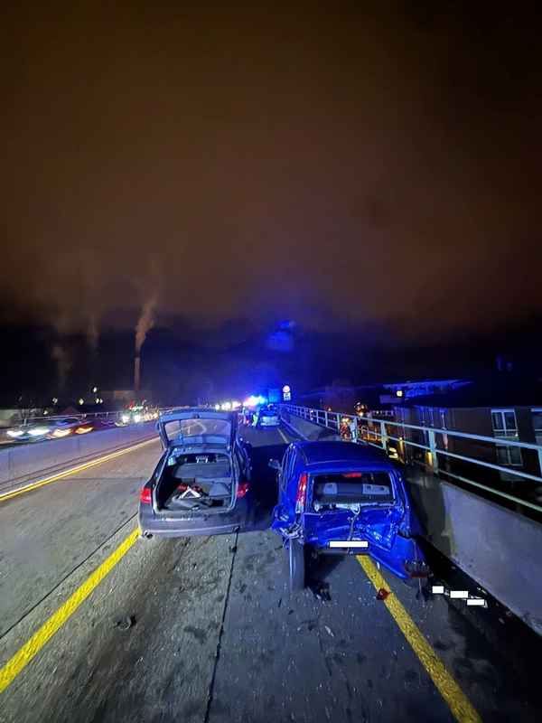 FW-BN: Drei verletzte Personen bei Verkehrsunfall auf der BAB 565