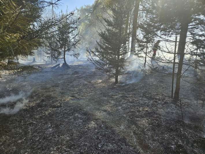 FW-Velbert: Waldbrand in Velbert-Neviges