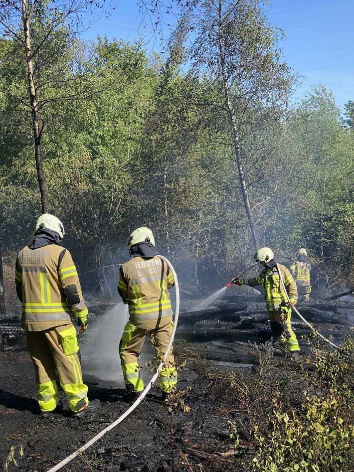 FW-MK: Waldbrand auf der Rauhen Hardt