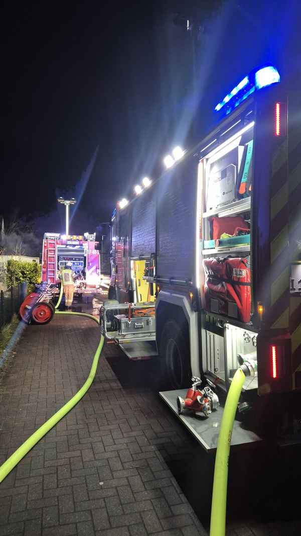FW-OLL: Freiwillige Feuerwehren der Gemeinde Wardenburg in der Silvesternacht zweimal im Brandeinsatz