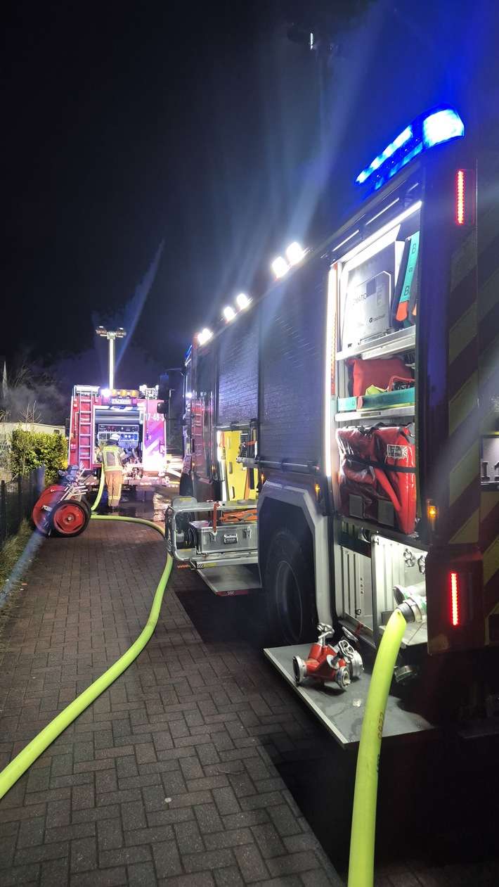 FW-OLL: Freiwillige Feuerwehren der Gemeinde Wardenburg in der Silvesternacht zweimal im Brandeinsatz