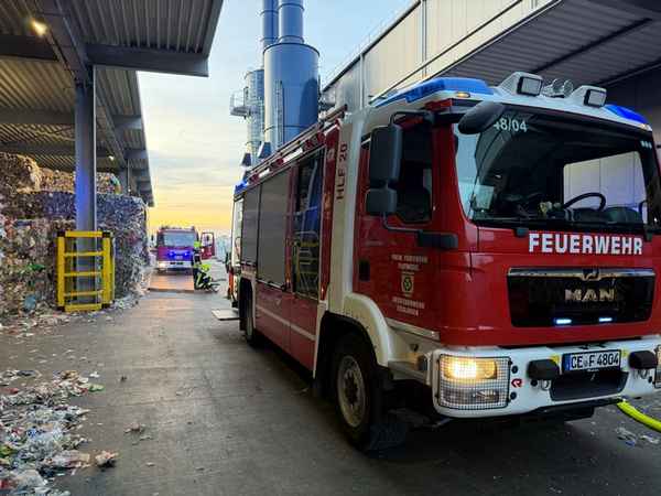FW Flotwedel: Schwelbrand in Maschine sorgt für Feuerwehreinsatz in Eicklingen