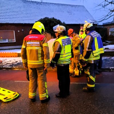 FW Bocholt: Erfolgreiche deutsch-niederländische Zusammenarbeit bei Verkehrsunfall in Suderwick