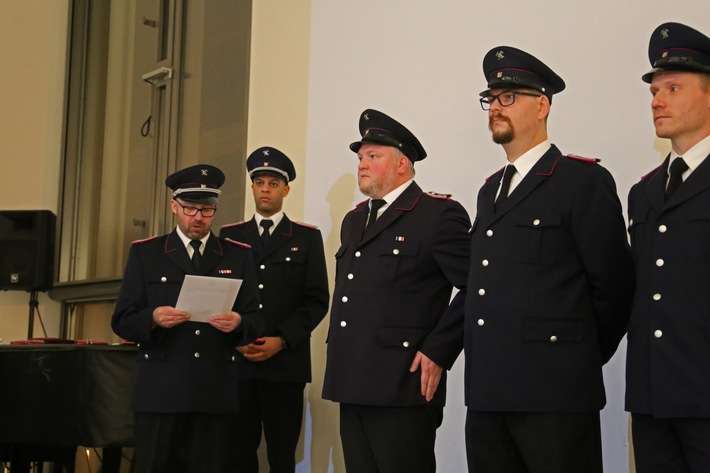 FW Bad Segeberg: Jahreshauptversammlung der Freiwilligen Feuerwehr Bad Segeberg Eine besondere und erstmalige Auszeichung für den ausgeschiedenen Zugführer