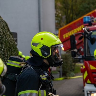 Feuerwehr MTK: Brennende Matratze sorgt für starke Verrauchung in Hattersheim